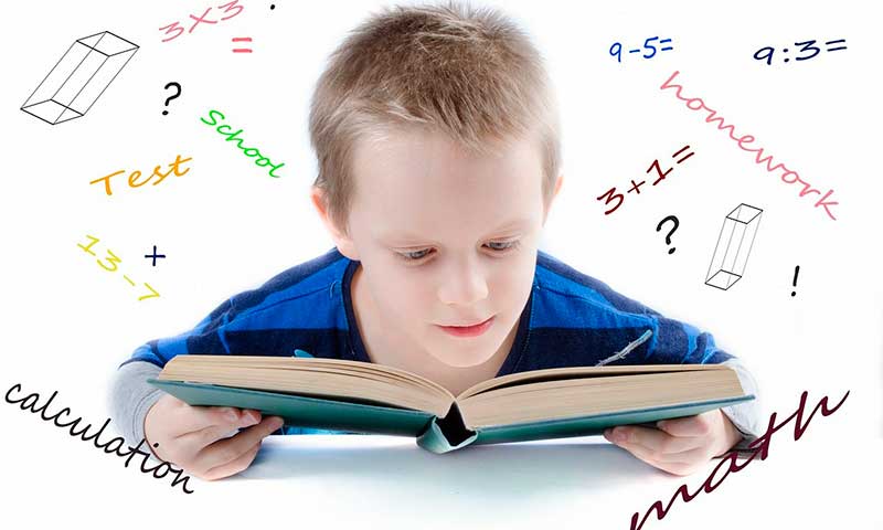 ¿Es bueno para los niños aprender a leer y a escribir antes de los 6 años?